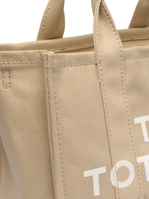 Tote The Medium Traveler