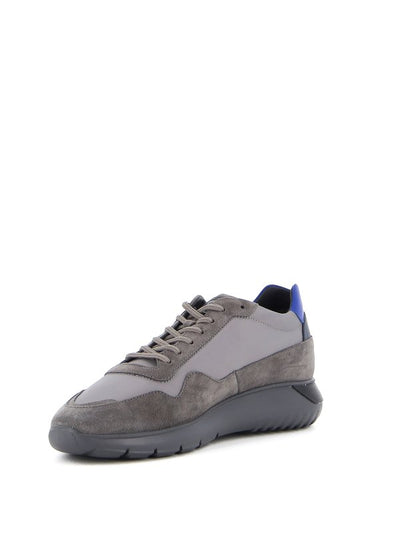 Sneakers Interactive³