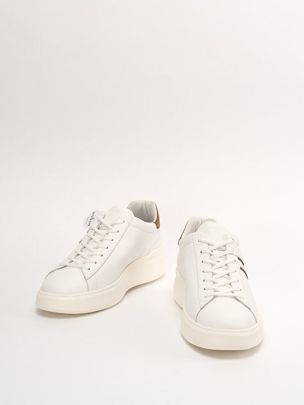 Sneakers H580