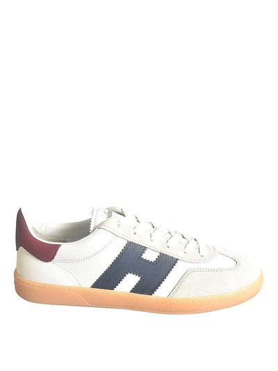 H647 Sneakers