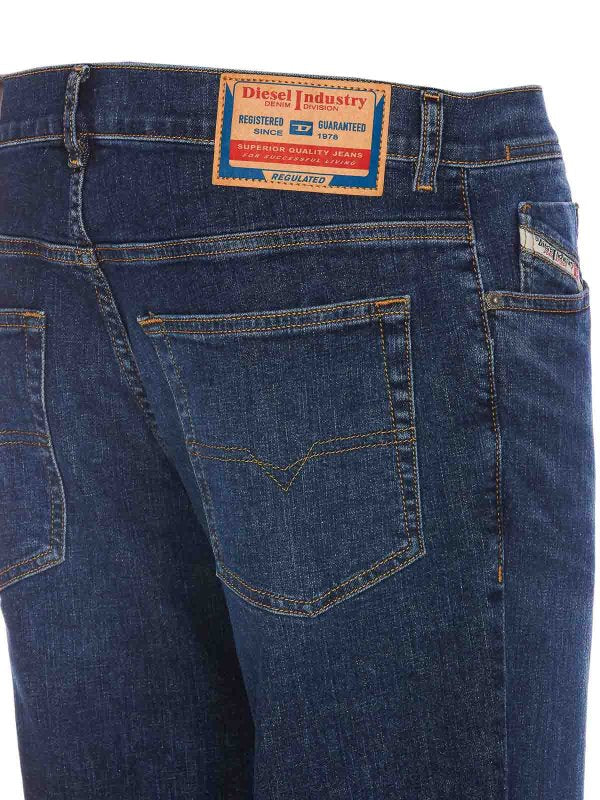 Jeans D-finitive 2023