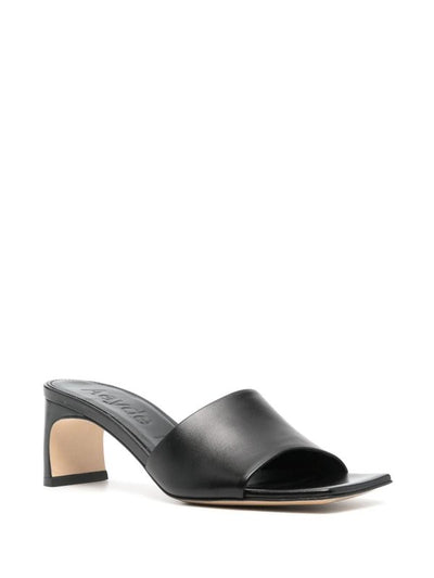 Sabot Jeanie