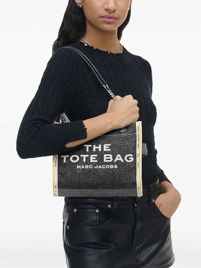 La Borsa Tote A Tracolla Con Catena Di Jeans