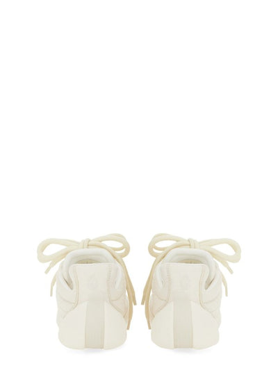 Sneakers Flexion