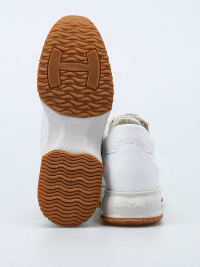 Sneaker Interactive H Bucata